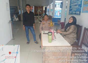 Bhabinkamtibmas Kelurahan Nagapitu AIPTU S. Ambarita melaksanakan sambang di Kolam Renang Watersong