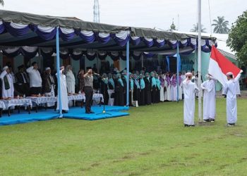 Wakapolres Pematangsiantar KOMPOL Budiono Saputro SH. MH mewakili Kapolres pimpin upacara Peringatan Hari Santri Nasional Ke XII Tahun 2026