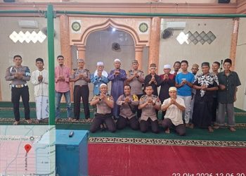 Kabag Log AKP Juni Hendrianto, S.H., M.H bersama persronil Jumat Keliling di Masjid Al Hilal