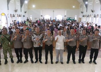 Kapolres Simalungun AKBP Dr. Hendri Nupia Dinka Barus, S.H., S.I.K., M.M Safari Minggu Kasih di Gereja Katolik Paroki St. Petrus dan Paulus
