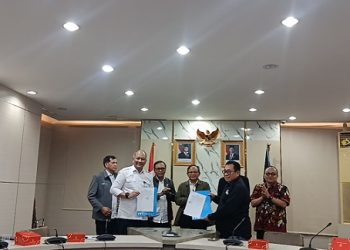 penandatanganan nota kesepahaman (MoU) antara SMSI dan RRI di Ruang Rapat Direktur Utama RRI