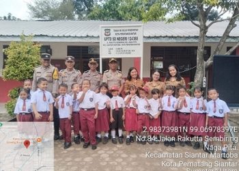 Polsek Siantar Martoba Laksanakan Polidik di SDN 124388 Jalan Rakutta Sembiring