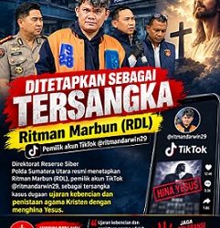 Dirsiber Poldasu Kombes Bayu Wicaksono didampingi Kabid Humas Kombes Ferry Walintukan, Wadir Siber AKBP Viktor Ziliwu saat paparan soal kasus peninstaan agama yang dilakukan Ritman Marbun. (Foto Ist)