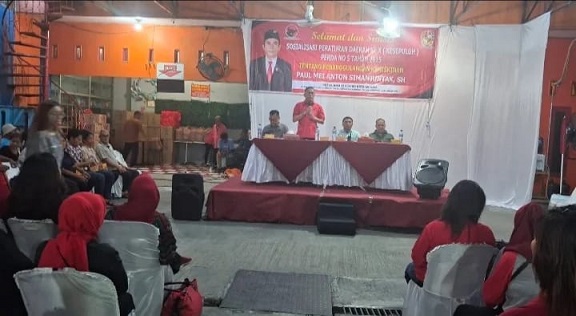 Anggota DPRD Kota Medan, Paul Mei Anton Simanjuntak yang juga Ketua Komisi 4 DPRD Medan saat pelaksanaan Perda Kota Medan Nomor 5 Tahun 2015 tentang Penanggulangan Kemiskinan. (Foto Ist)