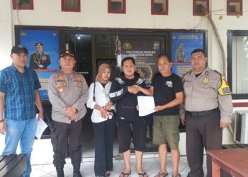 Bhabinkamtibmas Polsek Mapanget kembali menunjukkan peran aktifnya dalam menjaga keamanan dan ketertiban masyarakat dengan melakukan penyelesaian masalah secara kekeluargaan di tengah warga binaan.