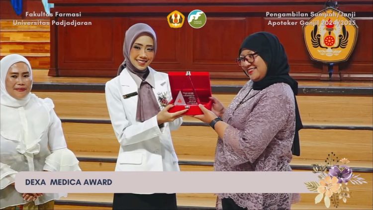 Alvita Labiibah Machsus Mahasiswi jurusan Apoteker asal Kabupaten Purbalingga Provinsi Jawa Tengah menjadi lulusan terbaik mahasiswa pasca sarjana Program Studi Profesi Apoteker Periode Lulusan Semester Ganjil Tahun Akademik 2024/2025, Universitas Padjadjaran (UNPAD) dan meraih Dexa Medica Award 2025.