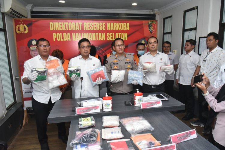 Konferensi Pers Polda Kalimantan Selatan