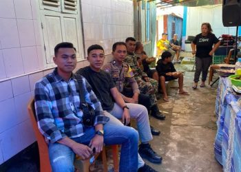 Polsek Wori melaksanakan pengamanan kegiatan Halal Bi Halal yang berlangsung di Desa Nain, Kecamatan Wori, Kabupaten Minahasa Utara. Acara yang dimulai pukul 13.00 WITA tersebut mengangkat tema “Menabur Kebaikan dengan Membangun Kebersamaan dan Saling Memaafkan Demi Kukuhnya Tali Silaturahmi.”, Minggu (27/4/2025).