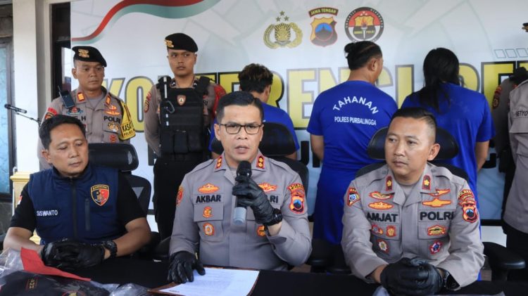 Pengungkapan kasus tersebut dipublikasikan melalui konferensi pers yang dipimpin Kapolres Purbalingga AKBP Achmad Akbar di Mapolres Purbalingga, Selasa (29/4/2025) sore.