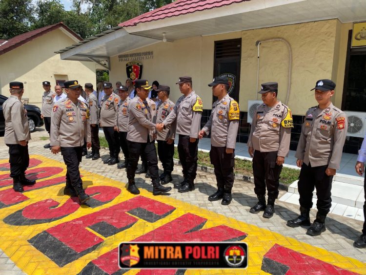 Kapolres Ogan Ilir, AKBP Bagus Suryo Wibowo, S.I.K, melakukan kunjungan kerja (kunker) ke Polsek Tanjung Batu pada hari Rabu, 30 April 2025.