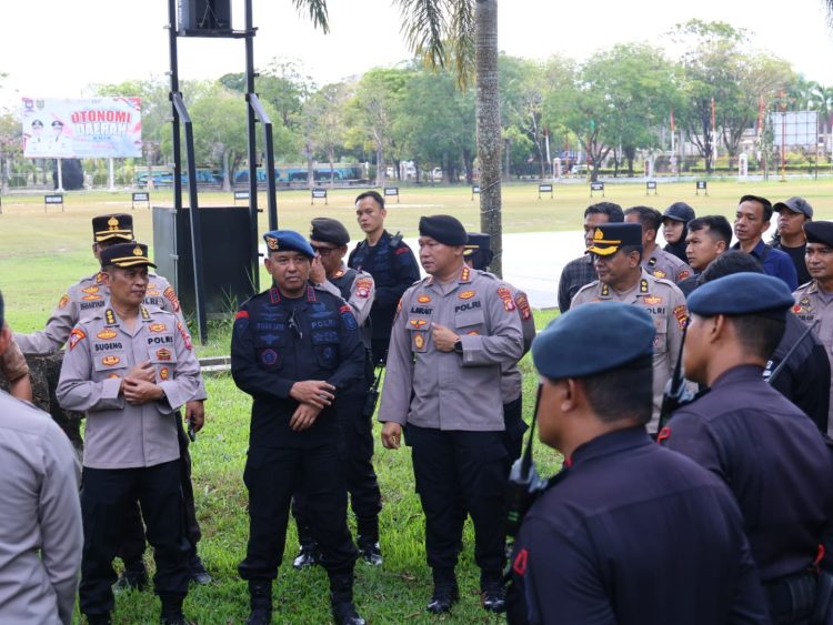 Polda Kalimantan Tengah menggelar apel siaga yang dilaksanakan di Lapangan Barigas Mapolda setempat, Kamis (1/5/2025).