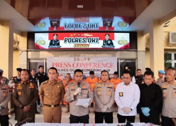 Jajaran Satreskrim Polres OKI akhirnya berhasil mengamankan pelaku pengeroyokan terhadap warga Kecamatan Tulung Selapan Kab.OKI, yang sempat viral di Media Sosial (Medsos) Minggu (4/5/25) kemarin.