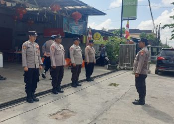 Polresta Palangka Raya melaksanakan pengamanan pada Perayaan Tri Suci Waisak 2569 BE tahun 2025 yang berlangsung di Vihara Cetya Kiat Shin, Jalan Damang Batu, Kelurahan Panarung, Kecamatan Pahandut, Kota Palangka Raya, Minggu (11/5/2025).