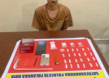 Pengungkapan dilakukan pada Selasa, 13 Mei 2025 sekitar pukul 13.30 WIB, berdasarkan informasi dari masyarakat yang menyebutkan adanya aktivitas mencurigakan di sebuah rumah di Jalan Tjilik Riwut Km. 11 Gg. Kenanga.