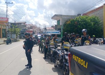 Satuan Brimob Polda Kalimantan Tengah bersama Polres Barito Utara, Kodim 1013/Muara Teweh, dan sejumlah instansi terkait melaksanakan patroli gabungan di wilayah Kabupaten Barito Utara, Rabu (14/05/2025).