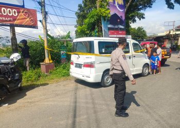 Seorang pria ditemukan meninggal dunia dalam mobil di jalan dekat SPBU Kalimanah, Desa Kalimanah Wetan, Kecamatan Kalimanah, Kabupaten Purbalingga, Minggu (18/5/2025) pagi.