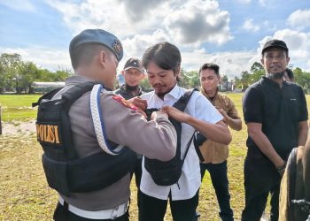 Seksi Profesi dan Pengamanan (Sipropam) Polresta Palangka Raya, Polda Kalteng melakukan pengecekan terhadap para personel kesatuannya yang akan dikerahkan untuk melaksanakan pengamanan (pam) aksi damai, Senin (19/5/2025) pagi.
