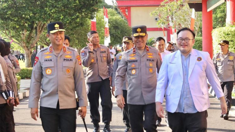 Rumah Sakit (Rumkit) Bhayangkara Tingkat III Palangka Raya Polda Kalteng melakukan sosialisasi tentang Pencegahan Hipertensi kepada personel Polda Kalteng saat pelaksanaan apel pagi di Lapangan Barigas Mapolda Kalteng, Senin (19/5/2025).