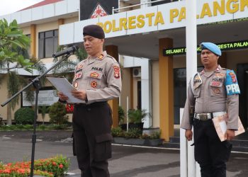 Polresta Palangka Raya melaksanakan apel pagi rutin di lapangan apel Mapolresta Jalan Tjilik Riwut Km. 3,5 Kelurahan Bukit Tunggal Kecamatan Jekan Raya, Kamis (22/5/2025).