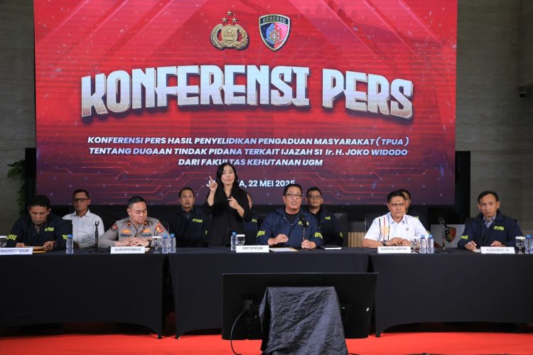konferensi pers oleh Direktorat Tindak Pidana Umum (Dittipidum) Bareskrim Polri di Lobby Utama Gedung Awaloedin Djamin, Bareskrim Polri, Jakarta, Kamis (22/5/25).