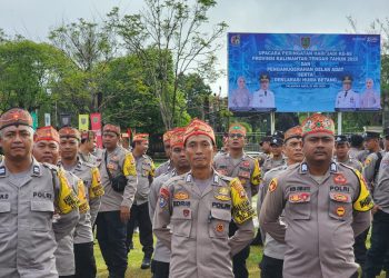sebanyak 30 personel Bhabinkamtibmas Polresta Palangka Raya turut serta dalam kegiatan Rapat Kerja Pemerintahan Desa se-Kalimantan Tengah dan Upacara Peringatan Hari Jadi ke-68 Provinsi Kalimantan Tengah yang digelar di halaman Kantor Gubernur, Jalan RTA Milono No. 1, Kelurahan Menteng, Kecamatan Jekan Raya, Jumat (23/5/2025).