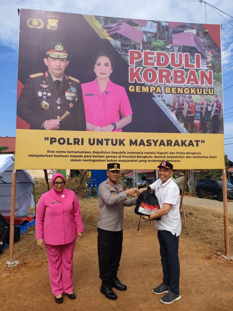 Polda Bengkulu telah menyerahkan bantuan dari Kapolri tersebut kepada BPBD Provinsi Bengkulu, untuk selanjutnya didistribusikan kepada masyarakat terdampak bencana. Penyaluran dilaksanakan pada Kamis, 29 Mei 2025 pukul 09.00 WIB, dengan sasaran utama warga terdampak di Perumahan Rafflesia Asri, Kelurahan Betungan, Kota Bengkulu.