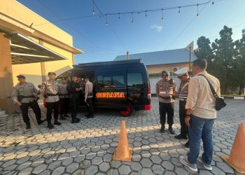 jajaran Polresta Palangka Raya bersama Tim Jibom Gegana Brimob Polda Kalteng melaksanakan sterilisasi di Gereja YHS Church yang berlokasi di Jalan RTA Milono Km. 3,5, Kota Palangka Raya, Kamis (29/5/2025).