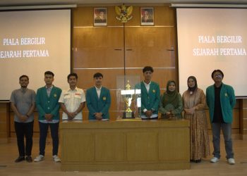 Opening Ceremony Internal Moot Court Competition (IMCC) Komunitas Peradilan Semu (KPS) Fakultas Hukum Universitas Syiah Kuala 2025 resmi dibuka pada Jumat, 30 Mei 2025, bertempat di gedung Mootcourt Fakultas Hukum Universitas Syiah Kuala.