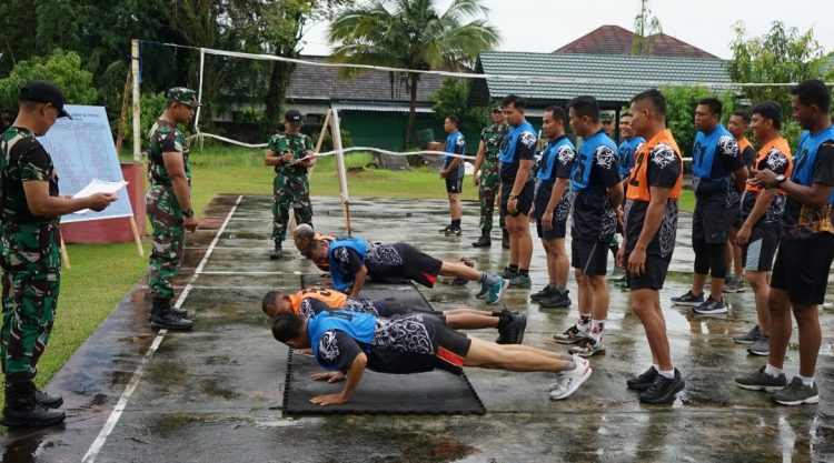 personel Kodim 1016 Palangka Raya melaksanakan tes Kesamaptaan Jasmani Periodik I tahun 2025.