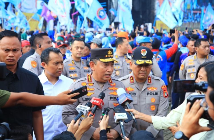 Kapolri Jenderal Sigit saat menghadiri May Day Fiesta di Monas, Kamis (1/5/2025).
