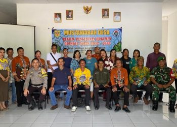 Serma Siswanto Babinsa Koramil 1016-03/Sepang Kodim 1016/Palangka Raya ikut hadir dalam Menghadiri Undangan Musyawarah Desa Pelaksanaan Review Penyusunan Dokumen RPJMDes Tahun Anggaran 2025 yang dilaksanakan di Kantor Balai Pelatihan Kerja Masyarakat Desa Tampelas, Jln. Lintas Palangka Raya-Kuala Kurun No. 89 Kode Pos 74671 Kec. Sepang, Kab.Gunung Mas Jum'at (9/5/2025).