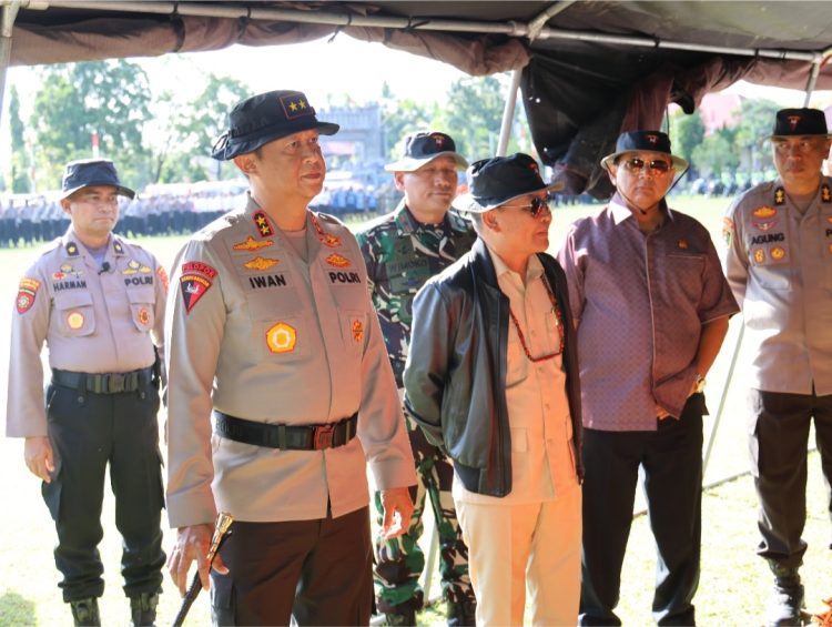 Apel dipimpin langsung oleh Kapolda Kalteng Irjen Pol Iwan Kurniawan dan dihadiri Gubernur H. Agustiar Sabran, unsur Forkopimda, serta personel gabungan dari TNI-Polri, BPBD, Satpol PP, dan instansi terkait lainnya.
