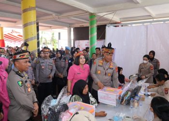 Pelayanan kesehatan yang bertajuk 'Gebyar Posyandu Presisi' tersebut, diinisiasi oleh Kapolda Irjen Pol Iwan Kurniawan, dengan berkolaborasi bersama Forkopimda dan instansi terkait, bertempat di Huma Betang, Jl. RTA. Milono Km.5, Kota Palangka Raya, Kamis (22/5/2025) siang.