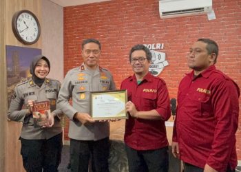 Wakapolda Kalimantan Tengah (Kalteng) Brigjen Pol Dr. Rakhmad Setyadi, menyempatkan untuk menyambangi Polri TV.