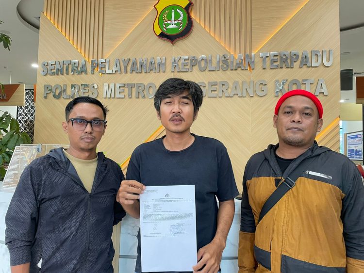 Tindakan kekerasan tersebut dilaporkan ke pihak kepolisian dan telah tercatat dalam Surat Tanda Penerimaan Laporan (STPL) dengan Nomor: LP/B/755/VI/2025/SPKT/POLRES METRO TANGERANG KOTA/POLDA METRO JAYA, tertanggal Senin, 2 Juni 2025 pukul 15.57 WIB.