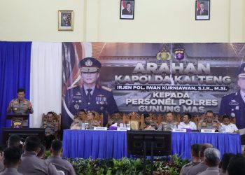 Kapolda Kalimantan Tengah, Irjen Pol Iwan Kurniawan, S.I.K., M.Si., beserta jajaran Pejabat Utama (PJU) Polda Kalteng, melaksanakan kunjungan kerja ke Markas Komando (Mako) Polres Gunung Mas, Rabu (11/6/2025) siang.