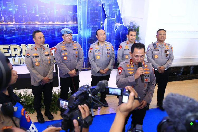 Kepala Kepolisian Negara Republik Indonesia, Jenderal Polisi Drs. Listyo Sigit Prabowo, M.Si., secara langsung membuka kegiatan Rapat Kerja Teknis (Rakernis) Korlantas Polri yang digelar pada Kamis (12/6/25).