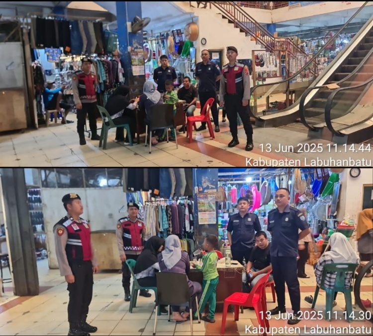 Personel Sat Samapta Polres Labuhanbatu kembali menggelar patroli roda empat (R4) di sejumlah lokasi strategis di wilayah hukum Polres Labuhanbatu, pada Jumat (13/06/2025).