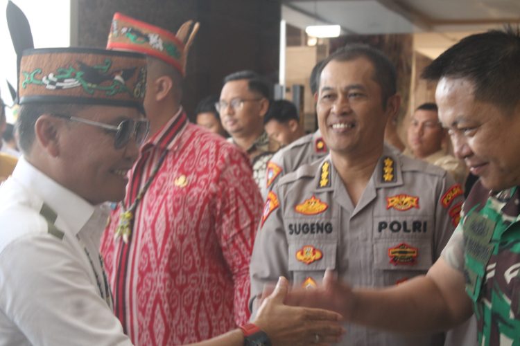 Karoops Polda Kalteng Kombes Pol Sugeng Riyadi, mewakili Kapolda Irjen Pol Iwan Kurniawan, usai menghadiri peluncuran Satgas Terpadu Anti Premanisme dan Ormas Bermasalah, di Hotel Best Western, Kota Palangka Raya, Jumat (13/6/2025).