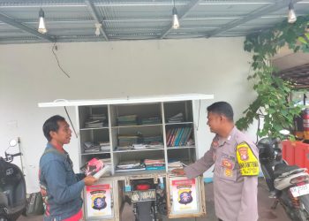 Polsek Bukit Batu Polresta Palangka Raya menghadirkan inovasi Motor Bajaka (Bhayangkara Jaga Aksara) Presisi Literasi sebagai sarana edukasi bagi masyarakat di Kecamatan Bukit Batu.