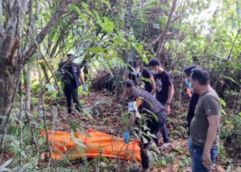 Warga Muara Baru, Kecamatan Kayuagung, Kabupaten Ogan Komering Ilir (OKI) digemparkan dengan penemuan mayat perempuan tanpa identitas pada Ahad (15/6/2025) sekitar pukul 13.00 WIB.