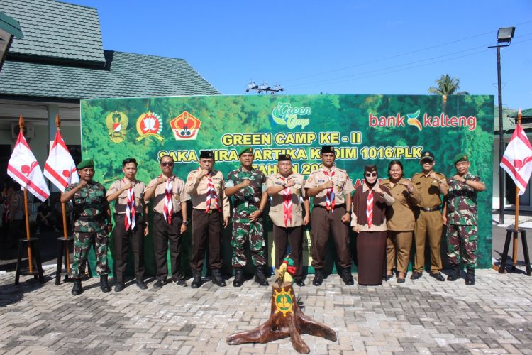 Komandan Kodim (Dandim) 1016/Plk Kolonel Arh Jimmy Hutapea,S.E., M.I.Pol dalam hal ini di wakili oleh Pelaksana Harian (PLH) Letkol Inf Mahsun Abadi membuka secara resmi pelaksanaan Green Camp ke - II Saka Wira Kartika Kodim 1016/Plk Tahun 2025 bertempat di halaman Kodim 1016/Plk Jalan Ahmad Yani No.80, Kelurahan Pahandut, Kecamatan Pahandut, Kota Palangka Raya, pada Senin 16/06/2025.
