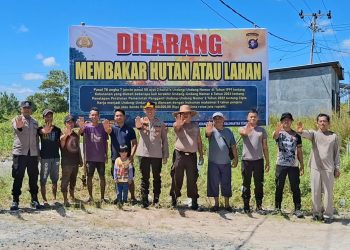 Pemasangan spanduk kali ini, dilaksanakan di Jalan Kranggan Kota Palangka Raya, dipimipin oleh Kaposko Operasi Bina Karuna Telabang 2025 Kompol Wahyu Edi Priyanto, S.H bersama sejumlah anggotanya.