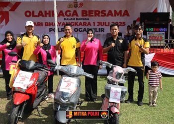 Polres Ogan Ilir menggelar kegiatan olahraga bersama yang berlangsung meriah dalam suasana penuh keakraban di halaman Mapolres Ogan Ilir, Jumat pagi (20/6/25).