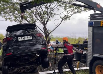 Pada Jumat pagi (20/6/2025), tim melaksanakan evakuasi kendaraan roda empat yang mengalami kecelakaan tunggal di Jl. Ir. Soekarno, Palangka Raya.