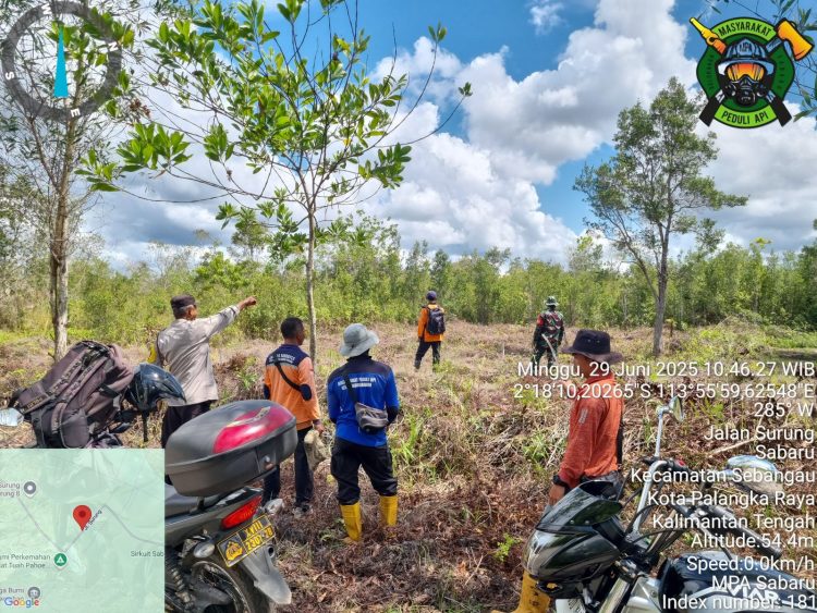 Sinergitas diwujudkan dengan melakukan patroli terpadu pada wilayah Kelurahan Sabaru, Kecamatan Sabangau, Kota Palangka Raya, Kalimantan Tengah, yang dilaksanakan oleh Bhabinkamtibmas, Aiptu Irwan Darmawan, Minggu (29/6/2025) siang.
