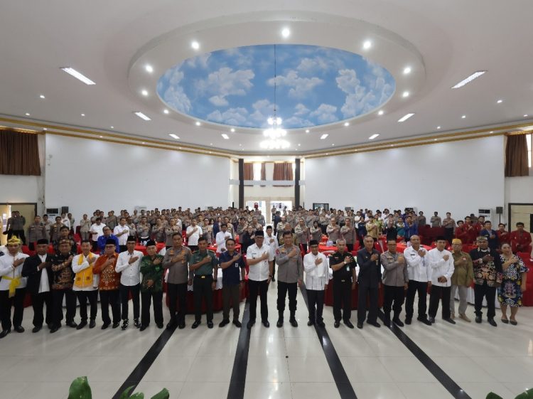 Kepolisian Daerah Kalimantan Tengah (Polda Kalteng) menggelar kegiatan Forum Silaturahmi Kamtibmas (FSK) dan Doa Bersama Lintas Agama, bertempat di Graha Bhayangkara, Mapolda setempat, Rabu (25/6/2035) pagi.