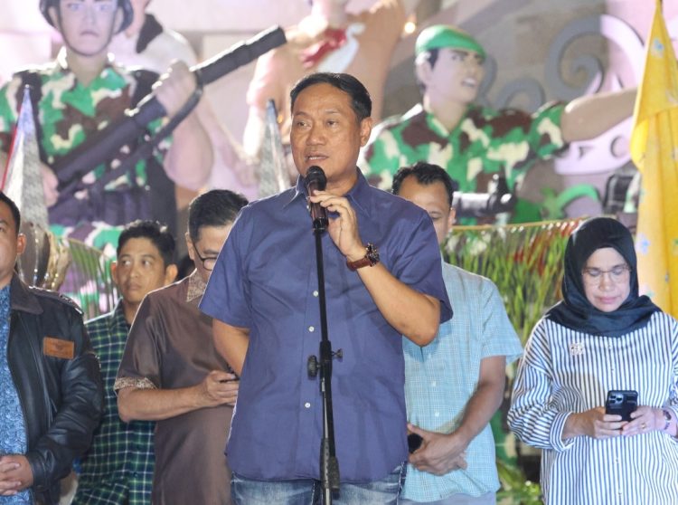 Wakapolda Kalteng), Brigjen Pol Dr. Rakhmad Setyadi, menghadiri acara Car Free Night (CFN) Huma Betang ke-3 yang berlangsung meriah di kawasan Bundaran Besar, Kota Palangka Raya, Sabtu (28/6/2025) malam.