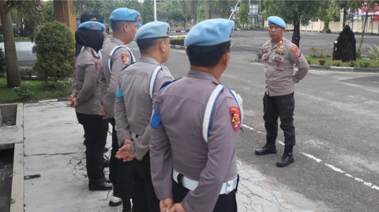 Kepala Seksi Profesi dan Pengamanan (Kasipropam) Polresta Palangka Raya, Polda Kalteng, AKP Husni Setiawan memimpin secara langsung pelaksanaan Apel Satuan Fungsi (Satfung) Sipropam, Rabu (4/6/2025) pagi.