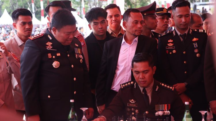 Polresta Palangka Raya turut serta dalam apel gabungan yang digelar di halaman Kantor Gubernur Kalimantan Tengah, Senin pagi (1/7/2025).
